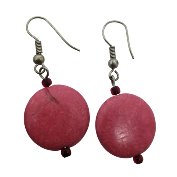 VINTAGE HOT PINK DYED HOWLITE STONE PENDANT NECKLACE & EARRINGS SET - Picture 6 of 8